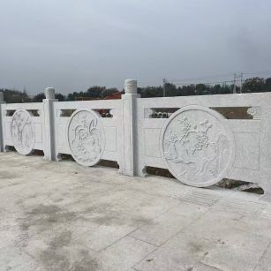 南京芝麻白河道栏杆 石材栏杆