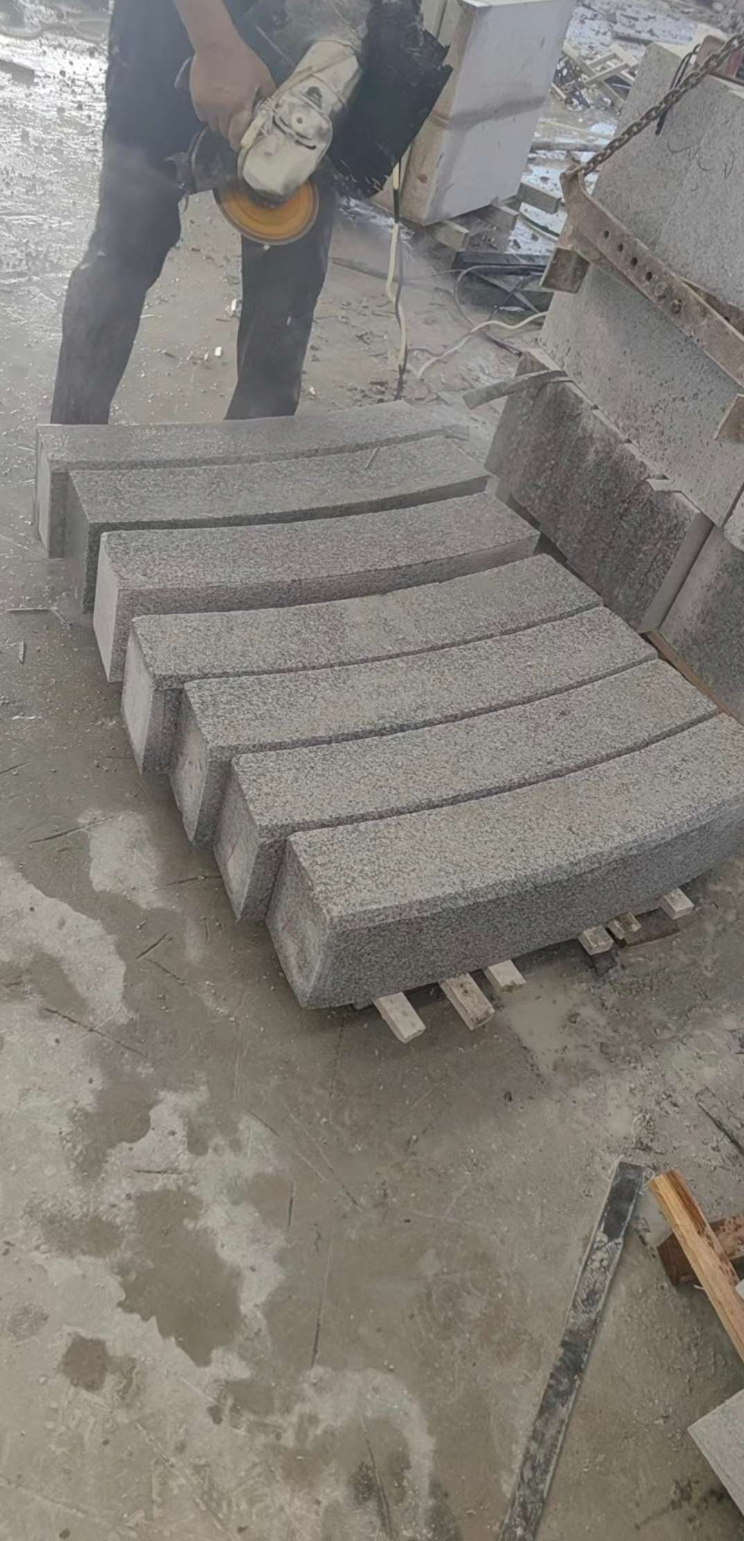 南京芝麻白弧形路牙石