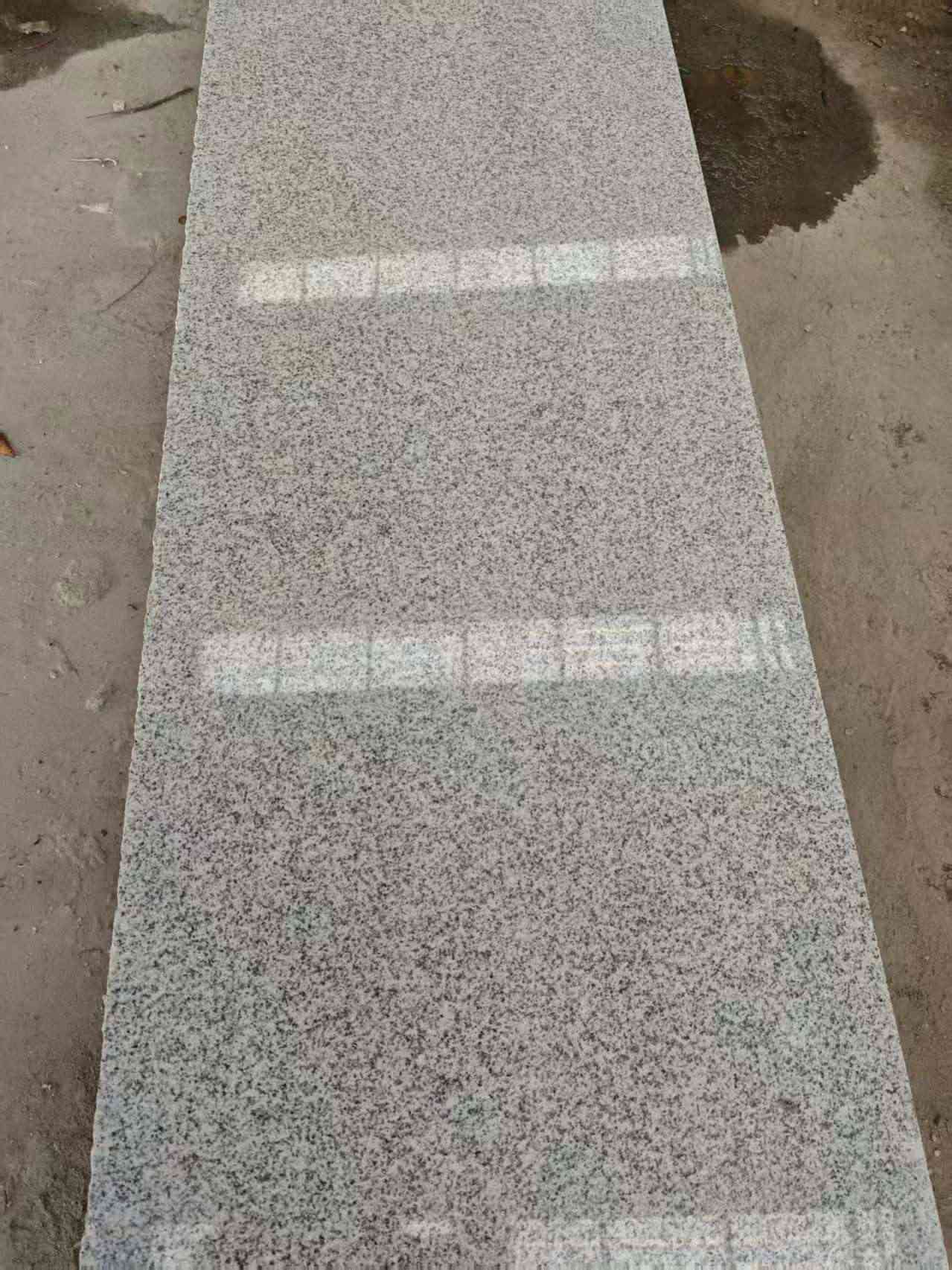 南京芝麻白光面毛板